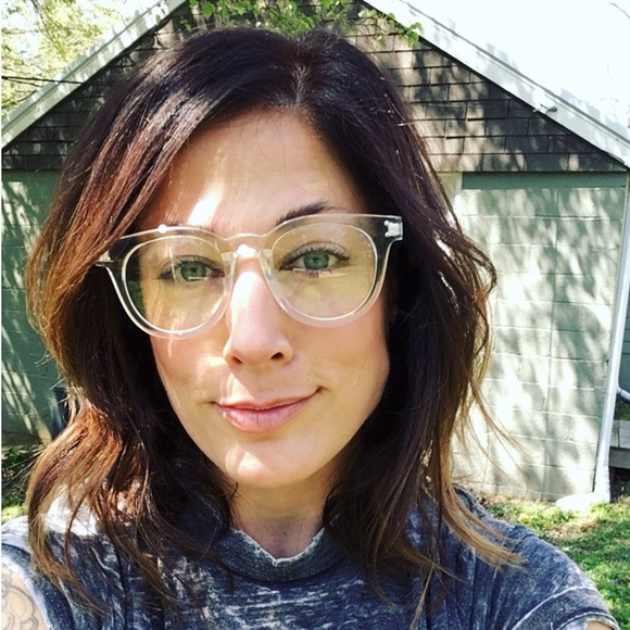 Meet your Posher, Amanda - Picture 1 of 1